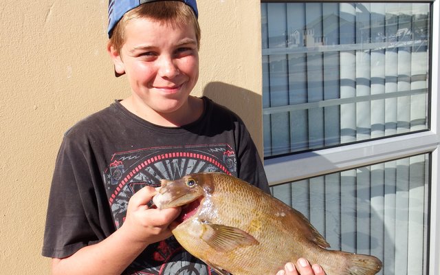 Junior Hennie Groenewald met sy 1.25kg Jan Bruin  